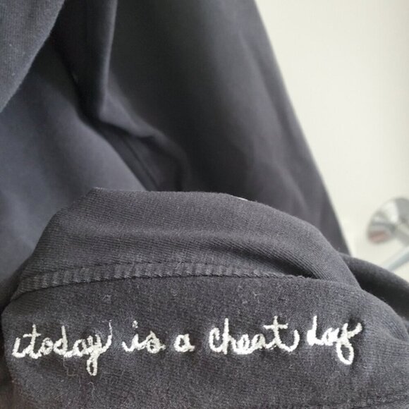 Lululemon Black Stress Less Pullover Sweater Size 8 - Picture 10 of 13